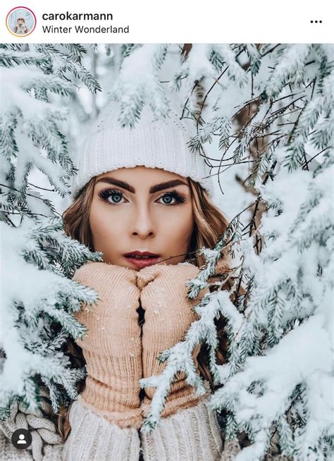 snow photoshoot|beautiful winter themed portrait photography.